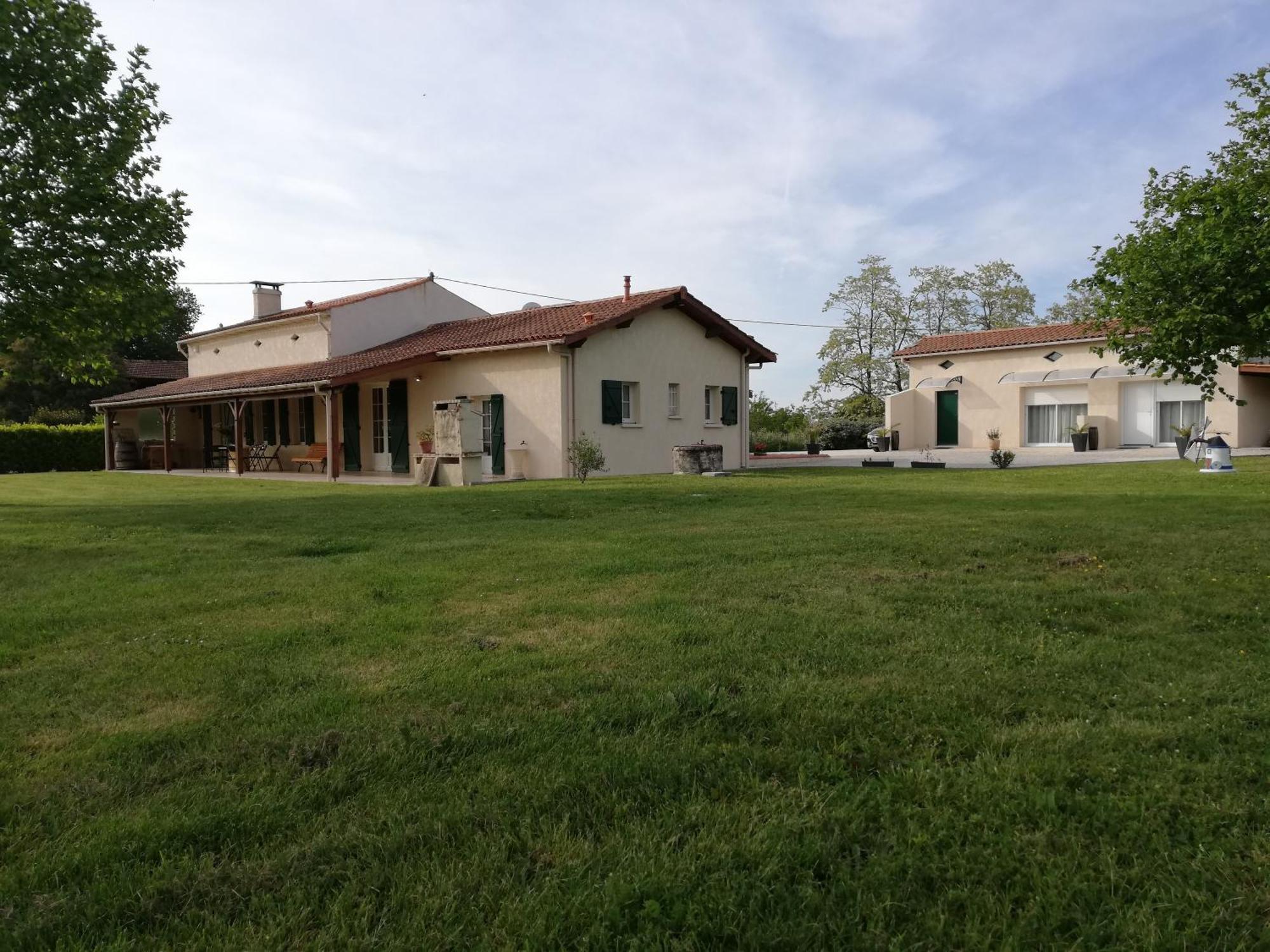 La Mancine Laulan Acomodação com café da manhã Jau-Dignac-et-Loirac Exterior foto